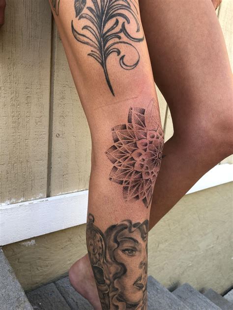 female feminine knee tattoos